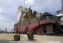 Trục vớt tàu Takuyo Maru